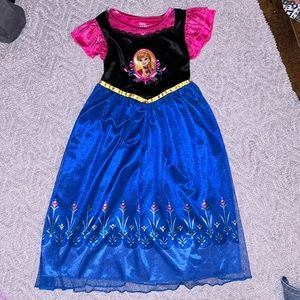 Princes Anna nightgown dress